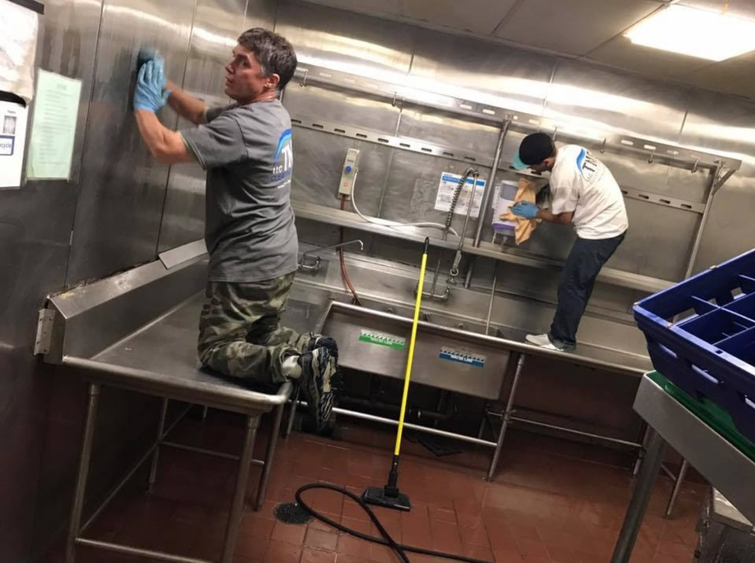 How To Hire a Restaurant Cleaning Crew RESTAURANT CLEANERS